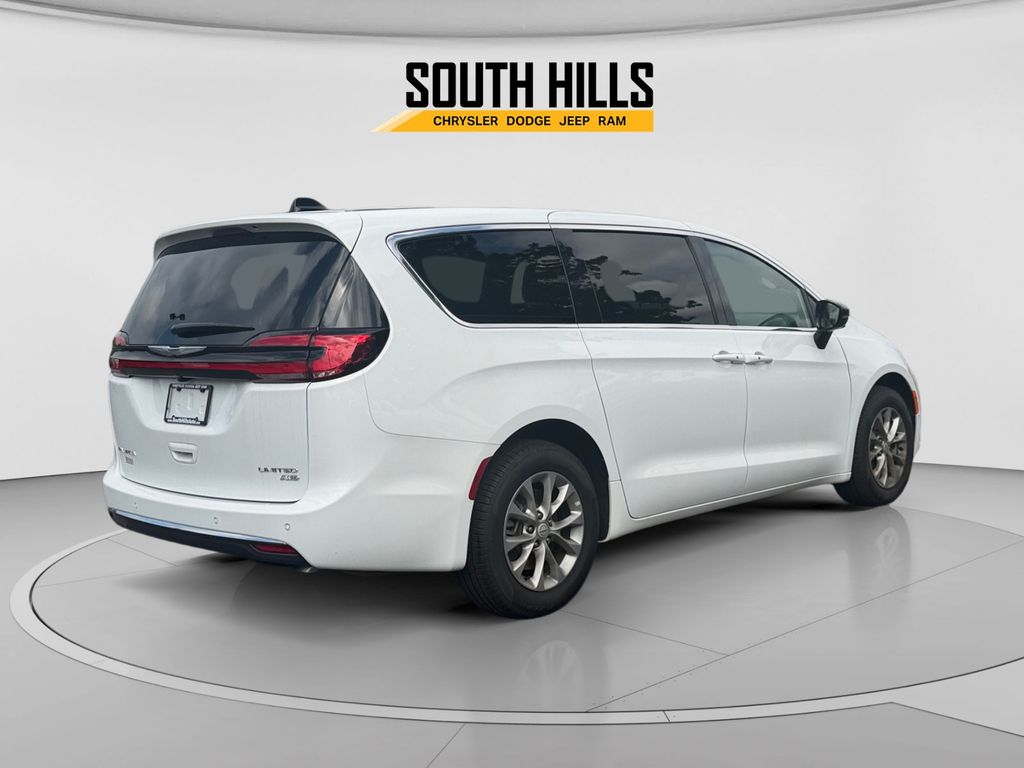 2026 Chrysler Pacifica Limited White at Honda North