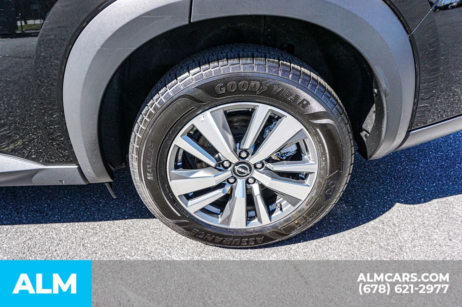 Used 2025 Black Nissan SL image 17
