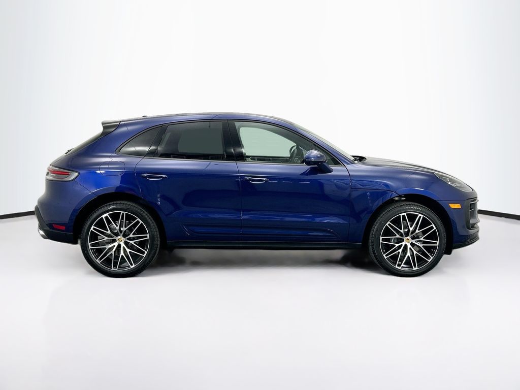 Thumbnail: 2026 Porsche Macan - 8