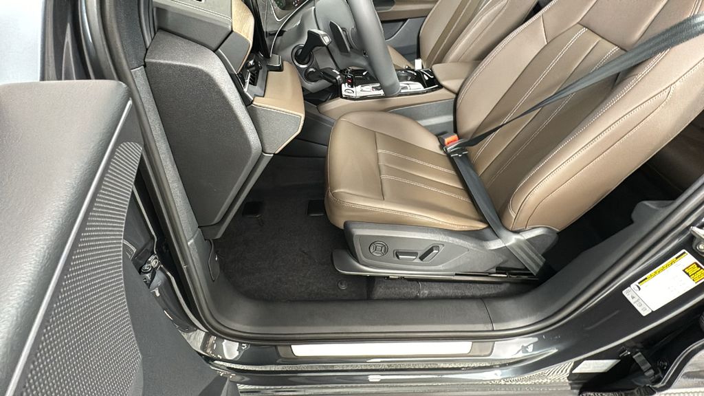 2025 Audi Q6 e-tron Premium 28