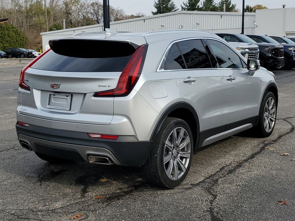 2022 Cadillac XT4 Premium Luxury 7