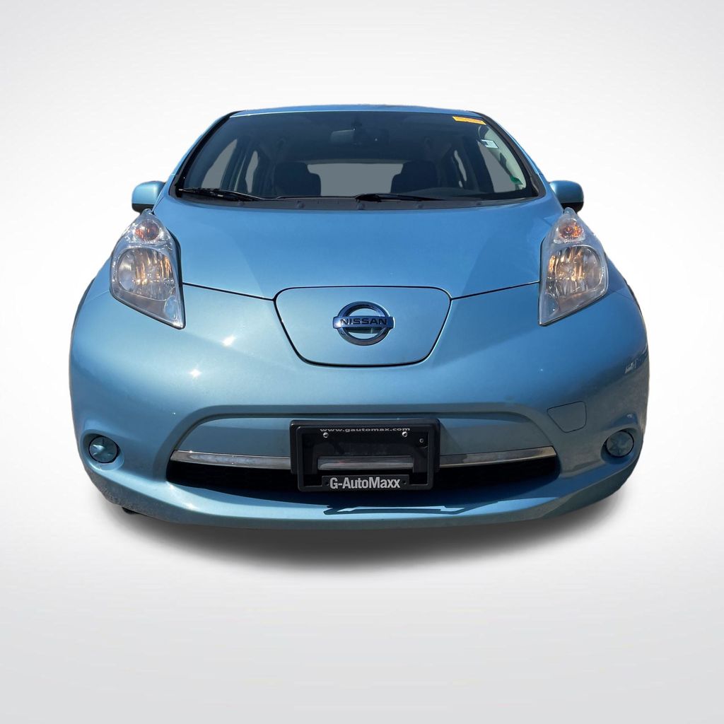 View vehicle photo 2