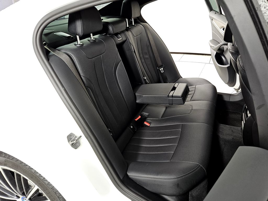 Thumbnail: 2023 BMW 5 Series - 20