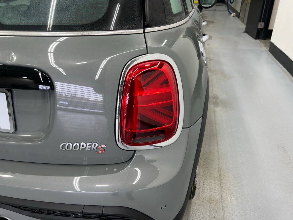 2022 MINI Cooper S 5