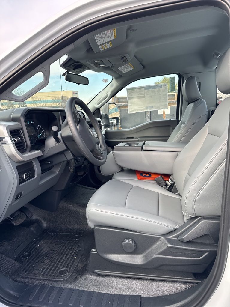 2026 Ford F-350 Chassis XL