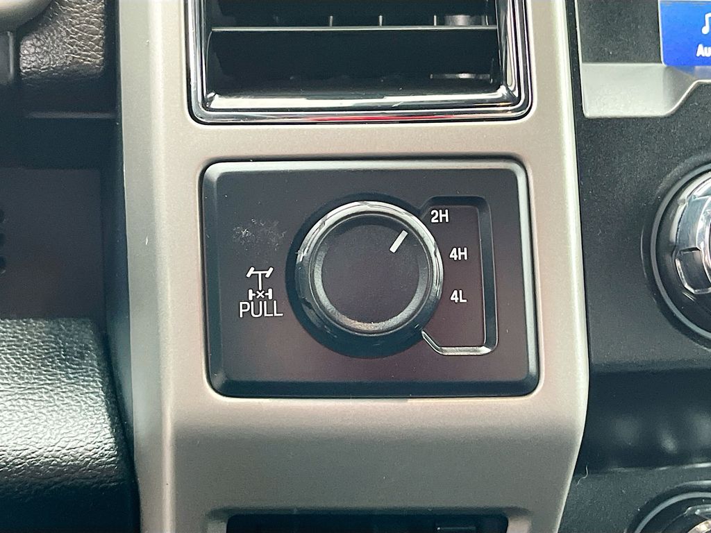 Used 2020 Gray Ford Lariat image 16
