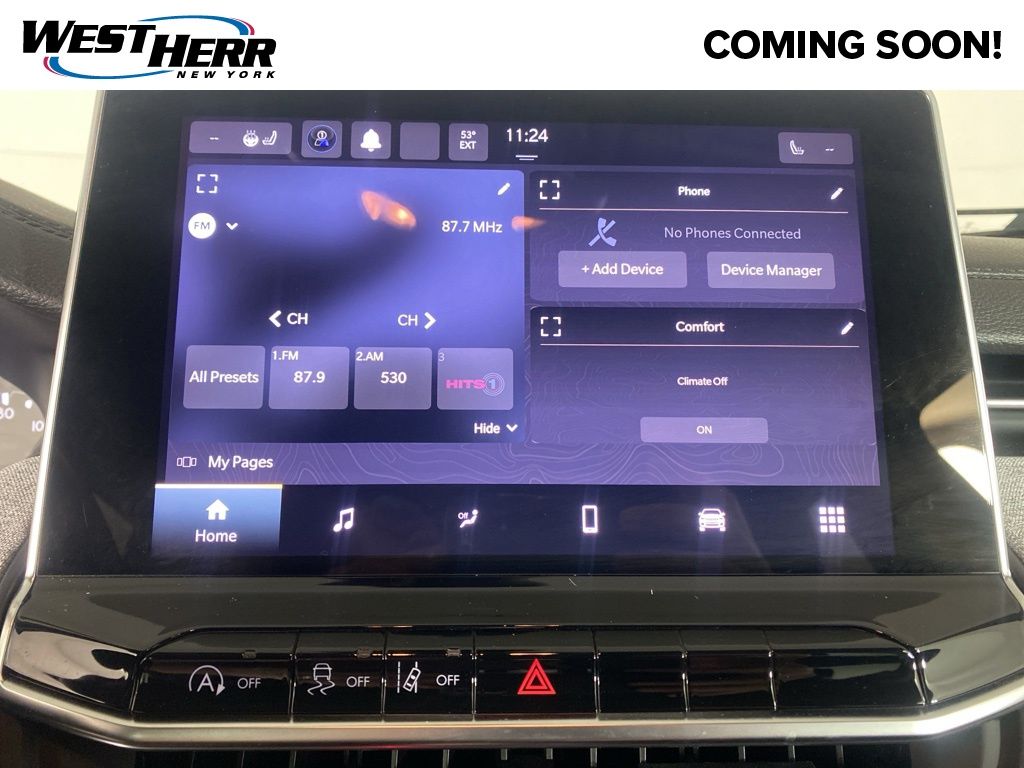 Used 2022 Gray Jeep Latitude image 3