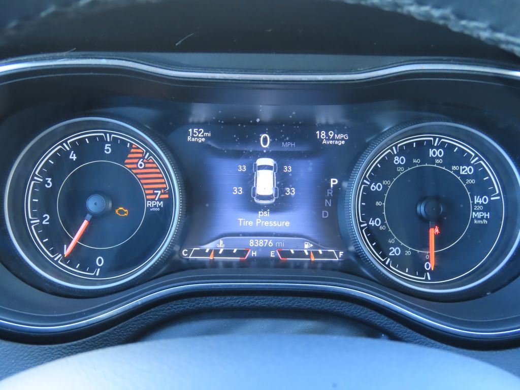 Thumbnail: 2019 Jeep Cherokee - 19