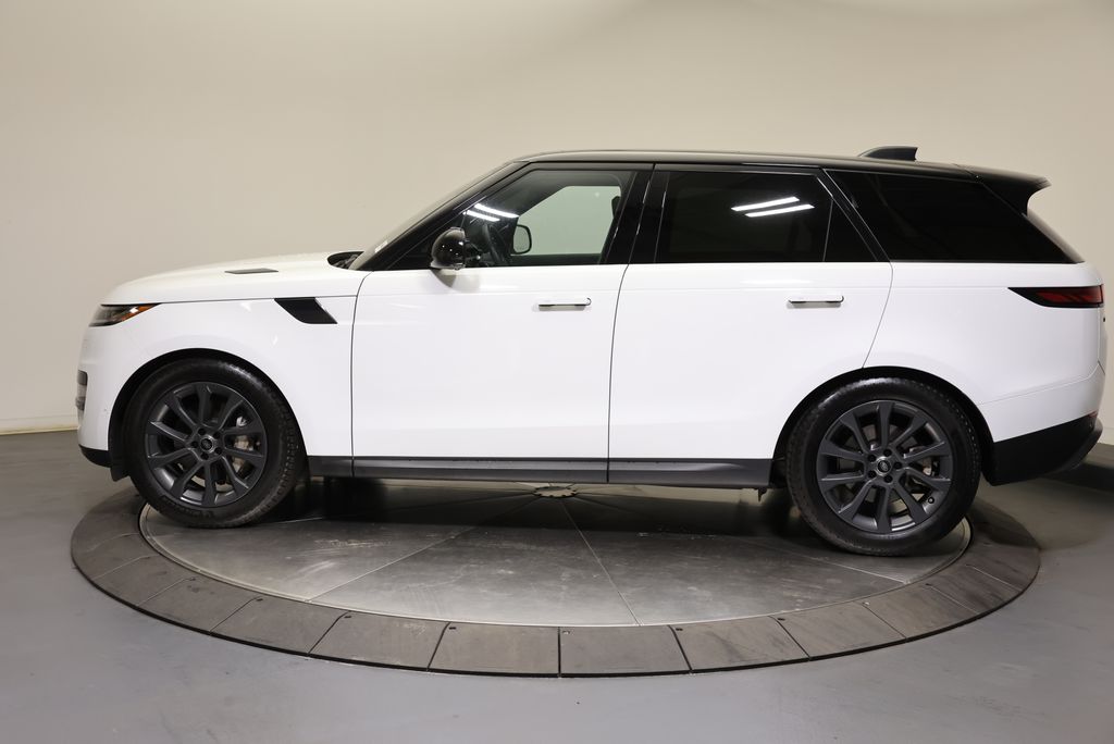 Thumbnail: 2023 Land Rover Range Rover Sport - 2
