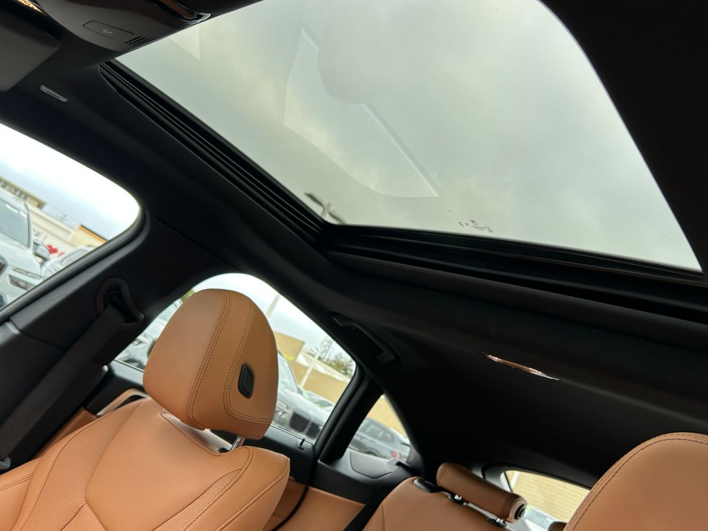 Thumbnail: 2023 BMW i4 - 16