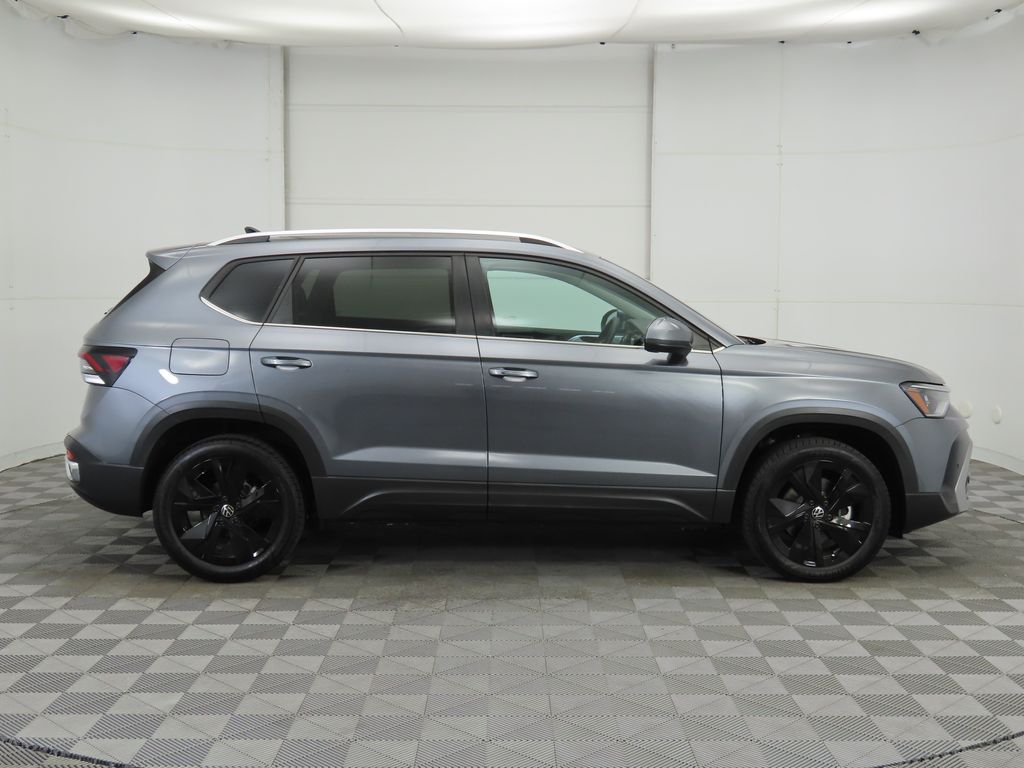 Thumbnail: 2025 Volkswagen Taos - 4