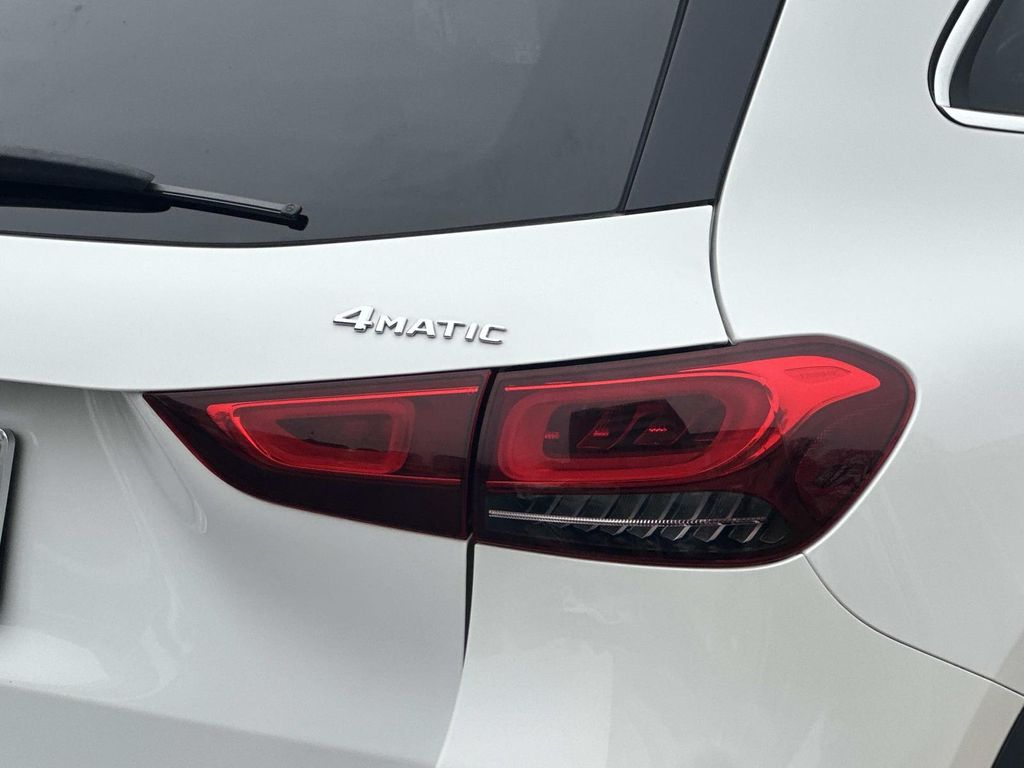 Thumbnail: 2022 Mercedes-Benz GLA - 10