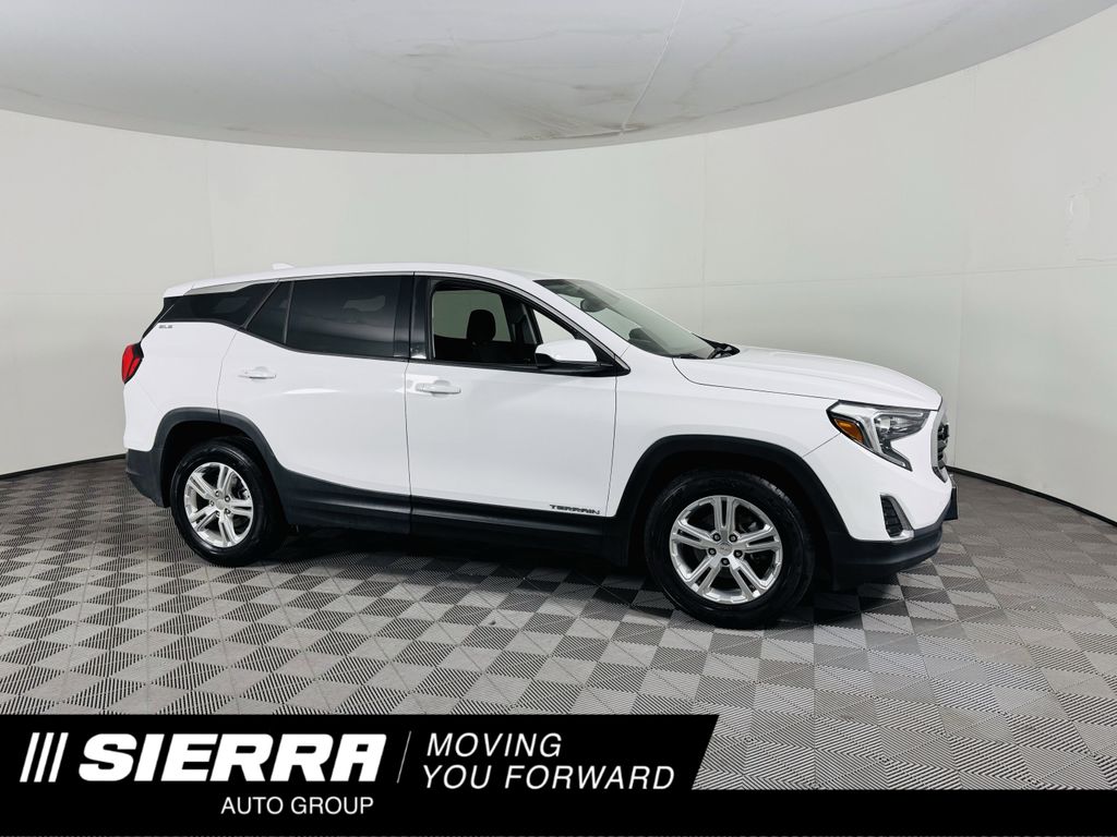 Summit White 2020 GMC Terrain SLE FWD SUV / Crossover Front-Wheel Drive 9-Speed Automatic