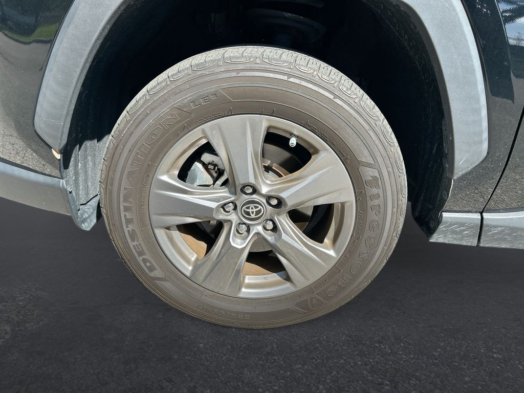 Thumbnail: 2024 Toyota RAV4 - 10