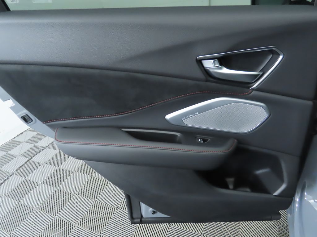 2025 Acura RDX Base 29