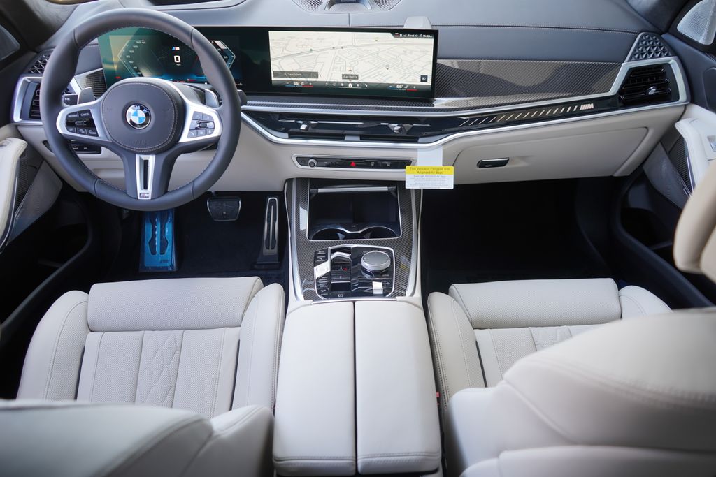 2025 BMW X7 M60i 12