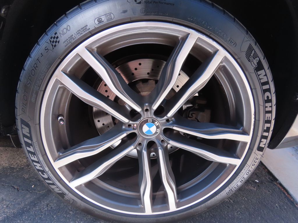 Thumbnail: 2016 BMW X5 - 16