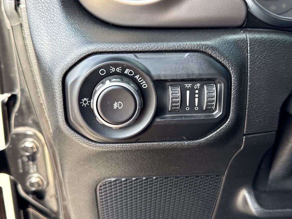 Used 2020 Jeep Wrangler SUV