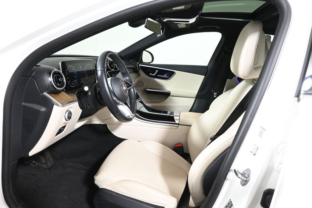 Thumbnail: 2024 Mercedes-Benz C-Class - 3