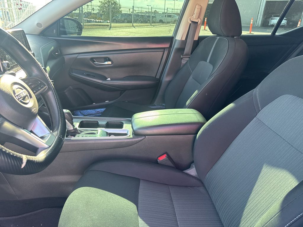 2024 Nissan Sentra SV photo 8