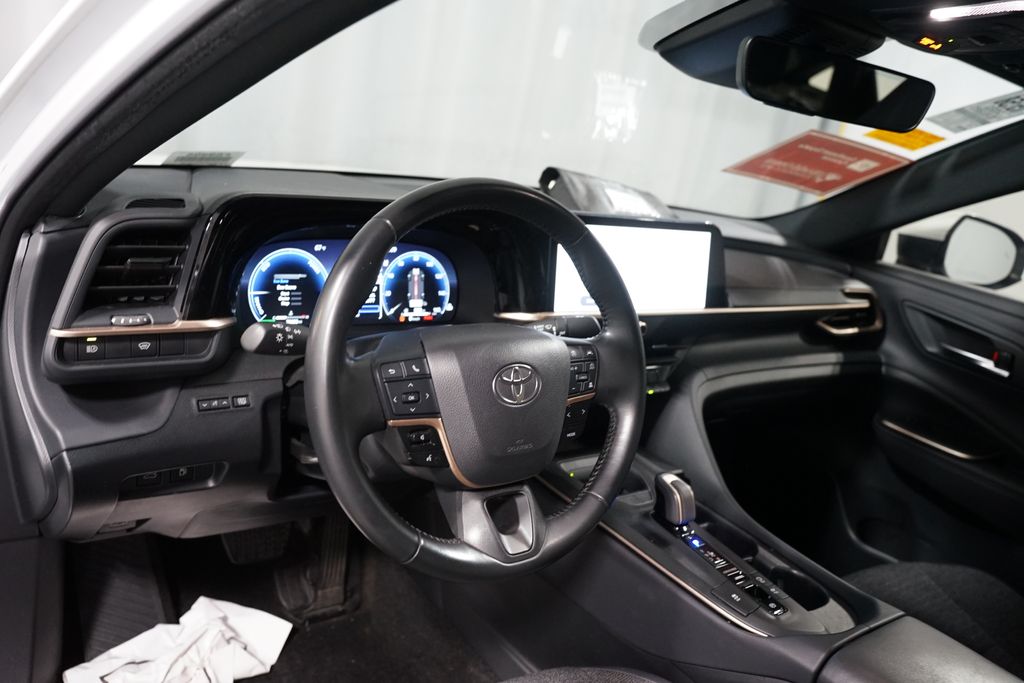 Thumbnail: 2023 Toyota Crown - 7