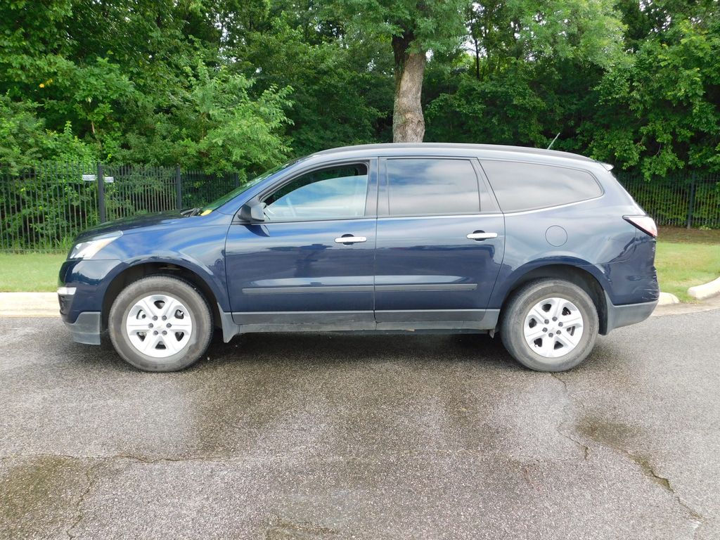 2015 Chevrolet Traverse LS 2
