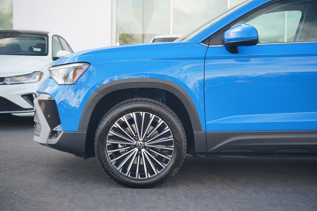 Thumbnail: 2025 Volkswagen Taos - 2