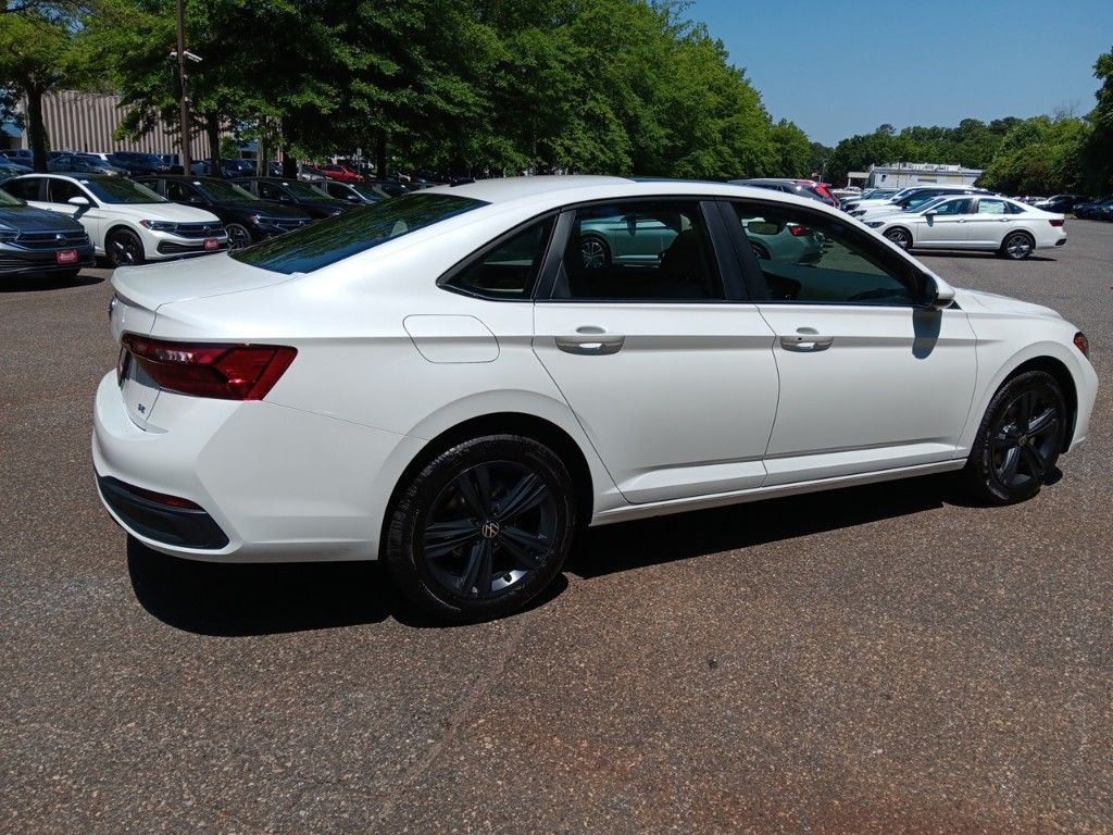 2024 Volkswagen Jetta 1.5T SE 5