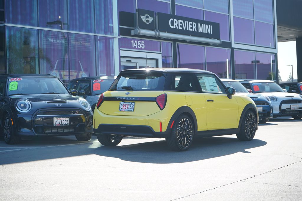 2025 MINI Cooper S  4