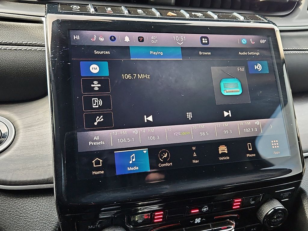 Thumbnail: 2023 Jeep Grand Cherokee L - 18