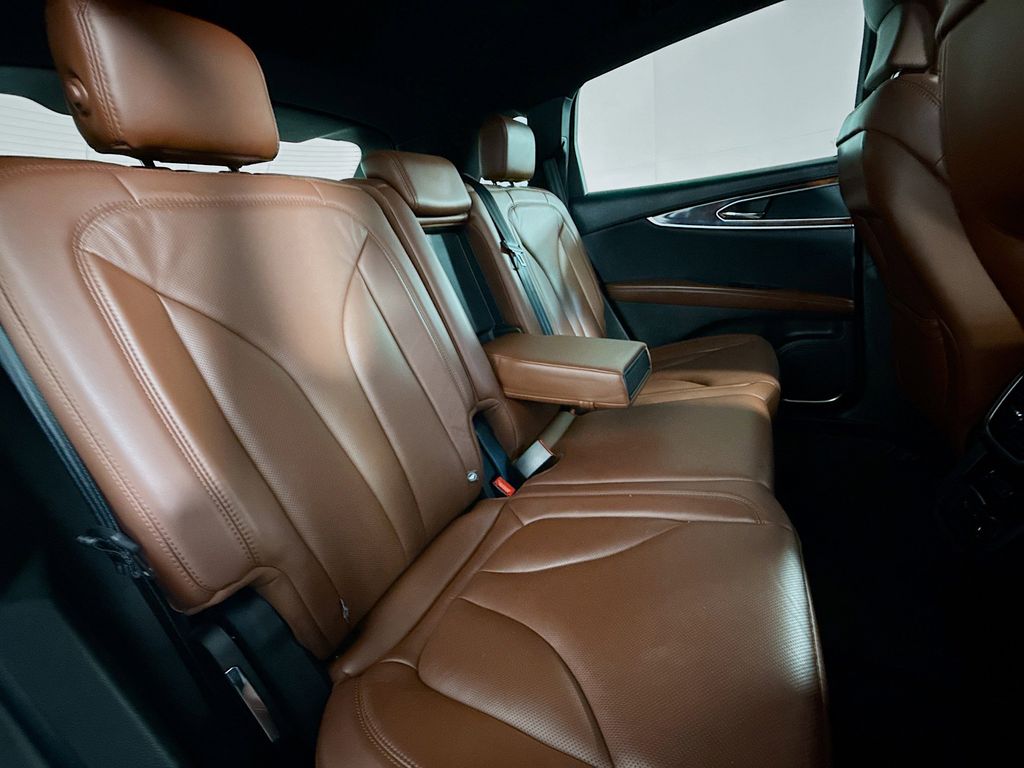 Thumbnail: 2018 Lincoln MKX - 27