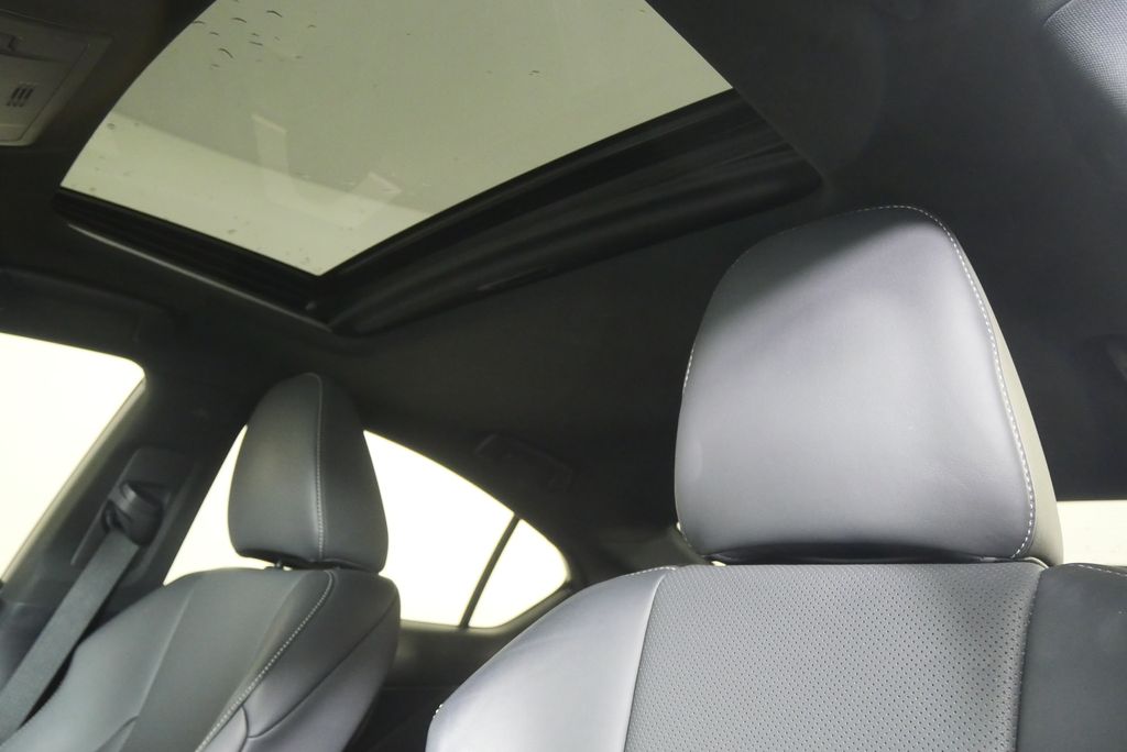 Thumbnail: 2023 Lexus IS - 11