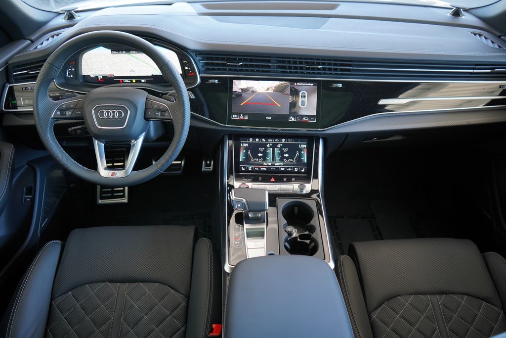 2024 Audi SQ8  15