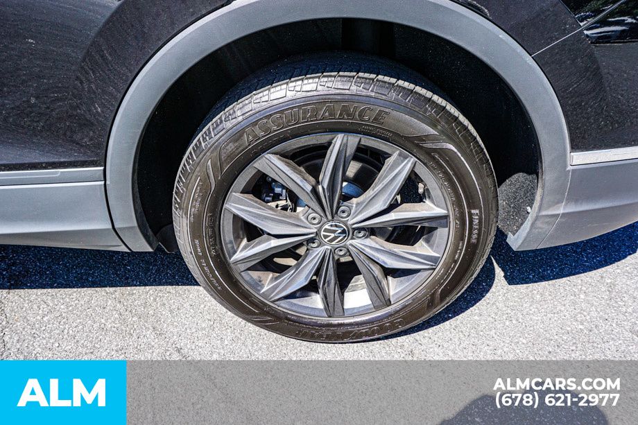 Used 2023 Black Volkswagen 2.0T SE image 16