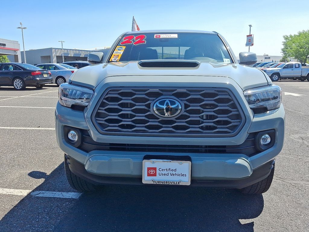 2022 Toyota Tacoma TRD Sport 2