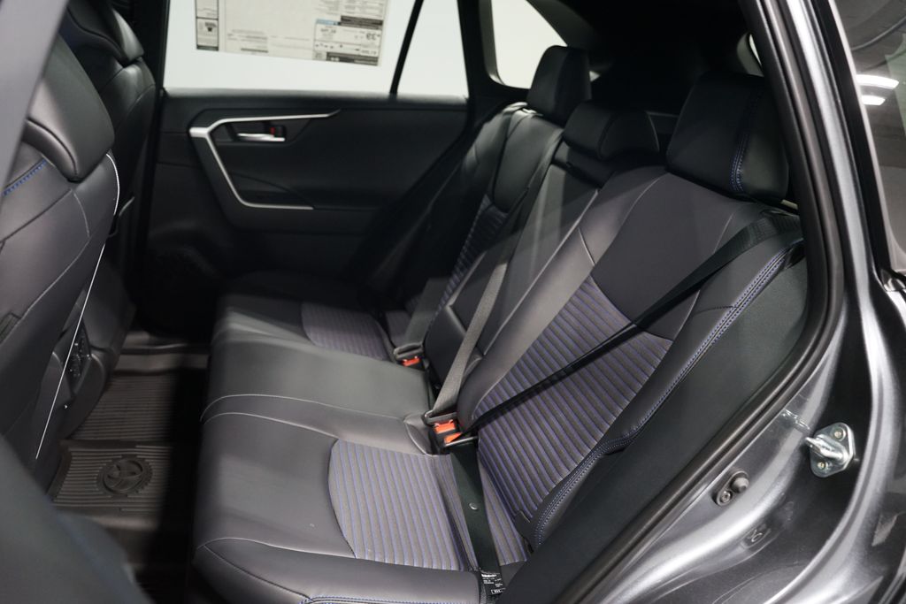 Thumbnail: 2025 Toyota RAV4 - 31