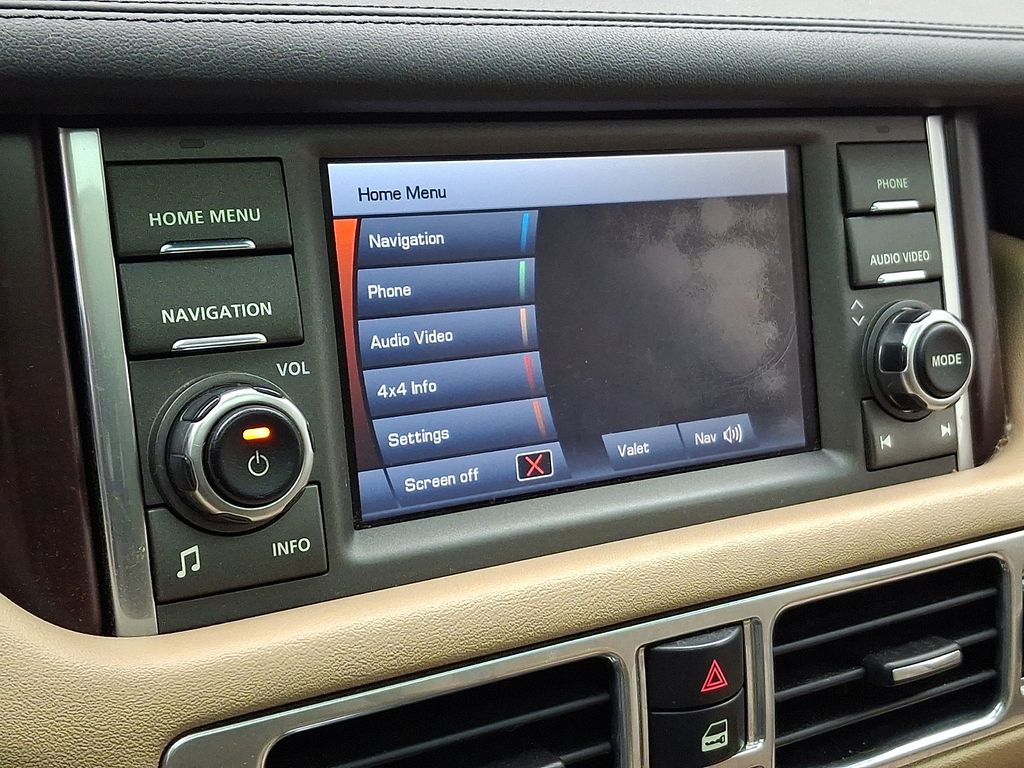 Thumbnail: 2011 Land Rover Range Rover - 25