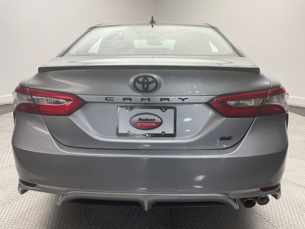 2019 Toyota Camry SE 6