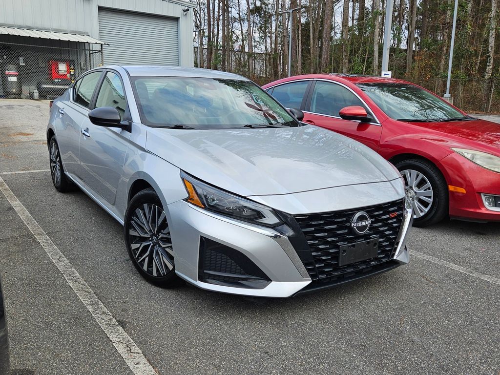 2024 Nissan Altima 2.5 SV FWD