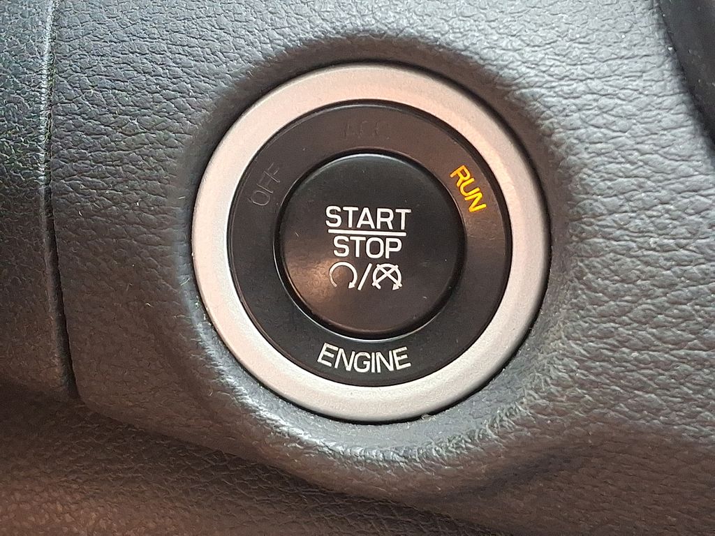 2015 Chrysler 200 Limited 23