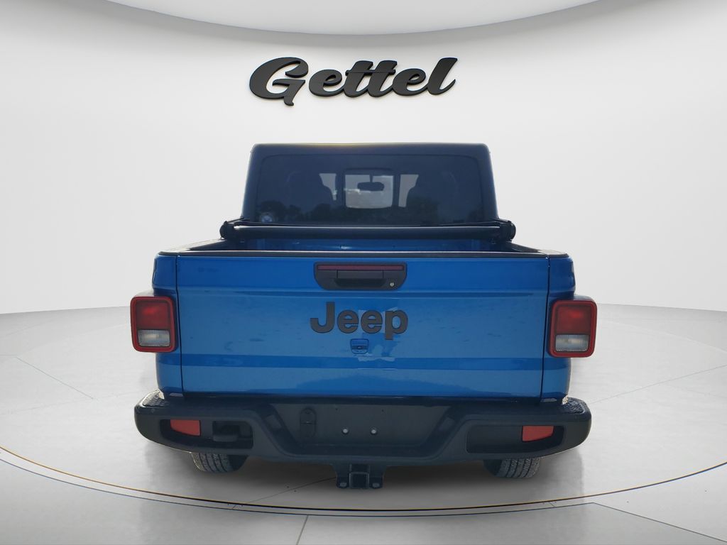 View vehicle photo 5