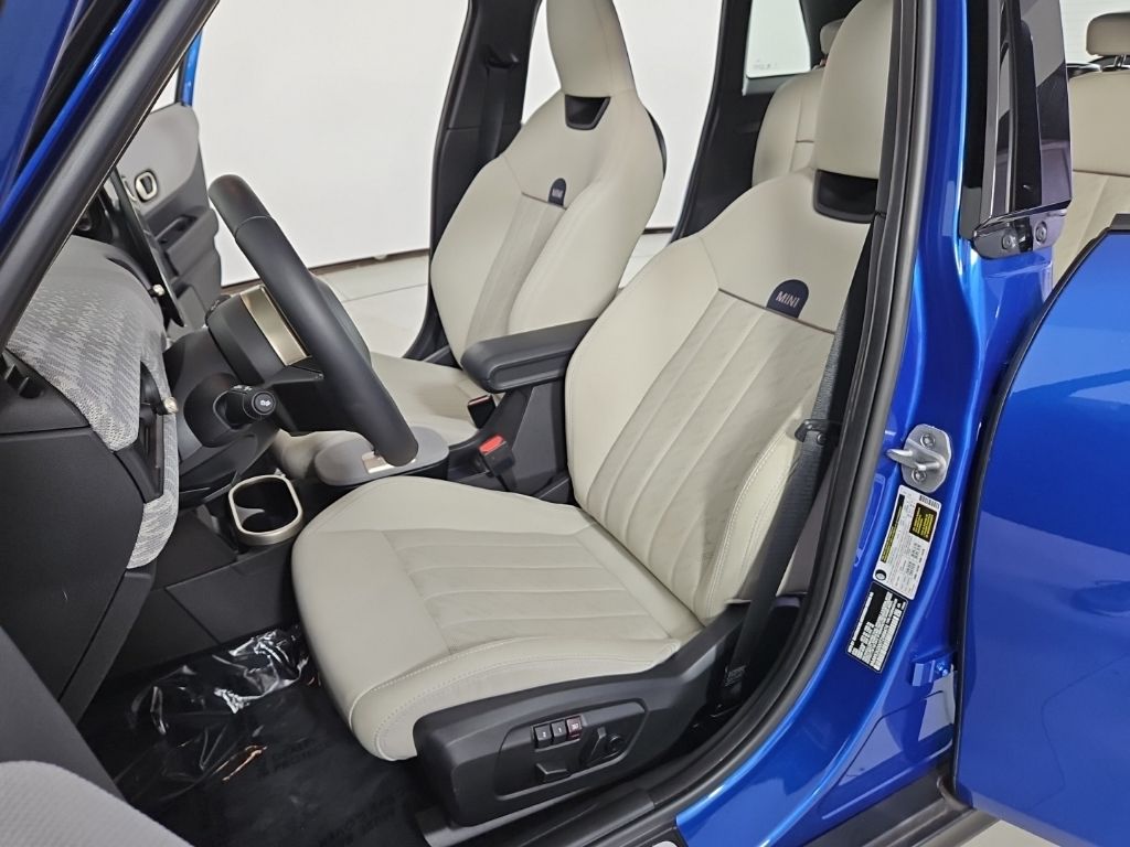 Thumbnail: 2026 MINI Cooper - 21
