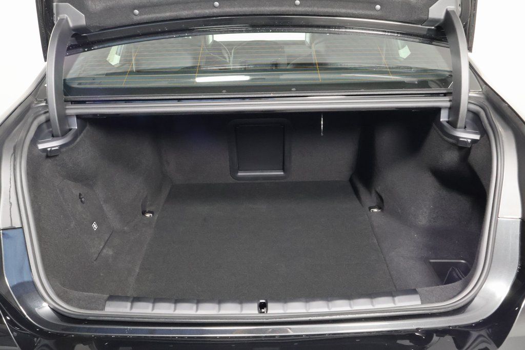 Thumbnail: 2026 BMW i7 - 8