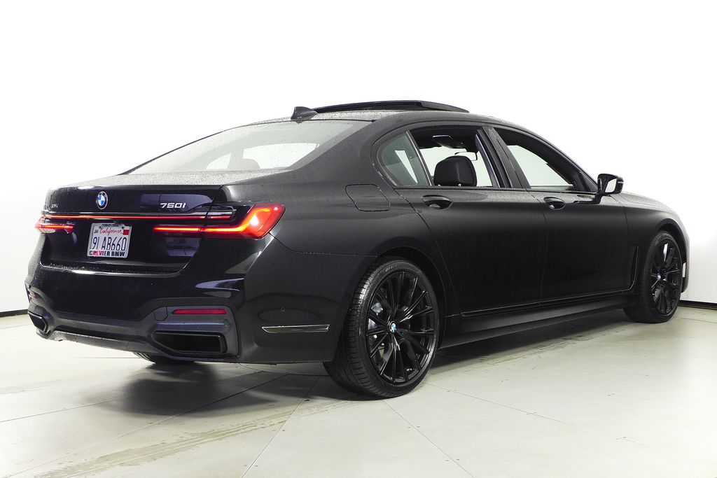 Thumbnail: 2021 BMW 7 Series - 7