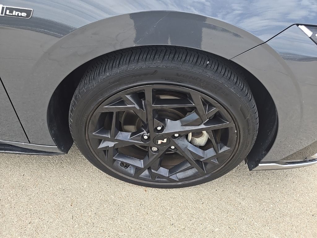 Used 2024 Hyundai Elantra Sedan