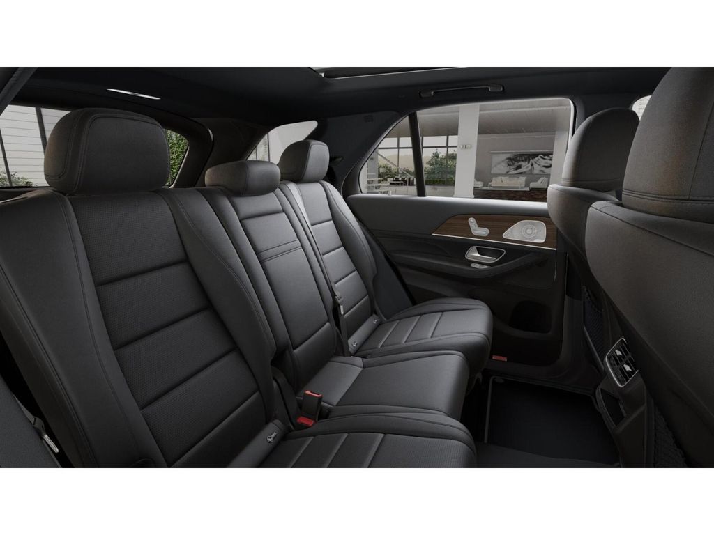 Thumbnail: 2026 Mercedes-Benz GLE - 5