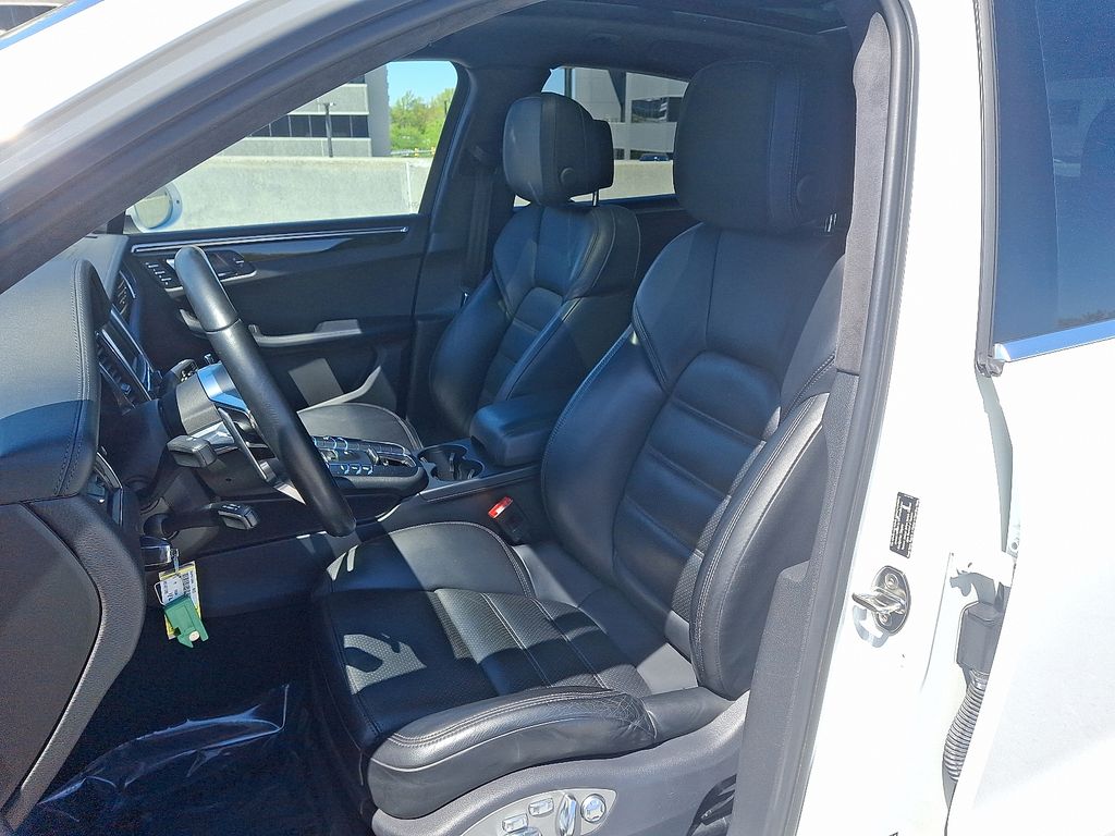 2015 Porsche Macan Turbo 5