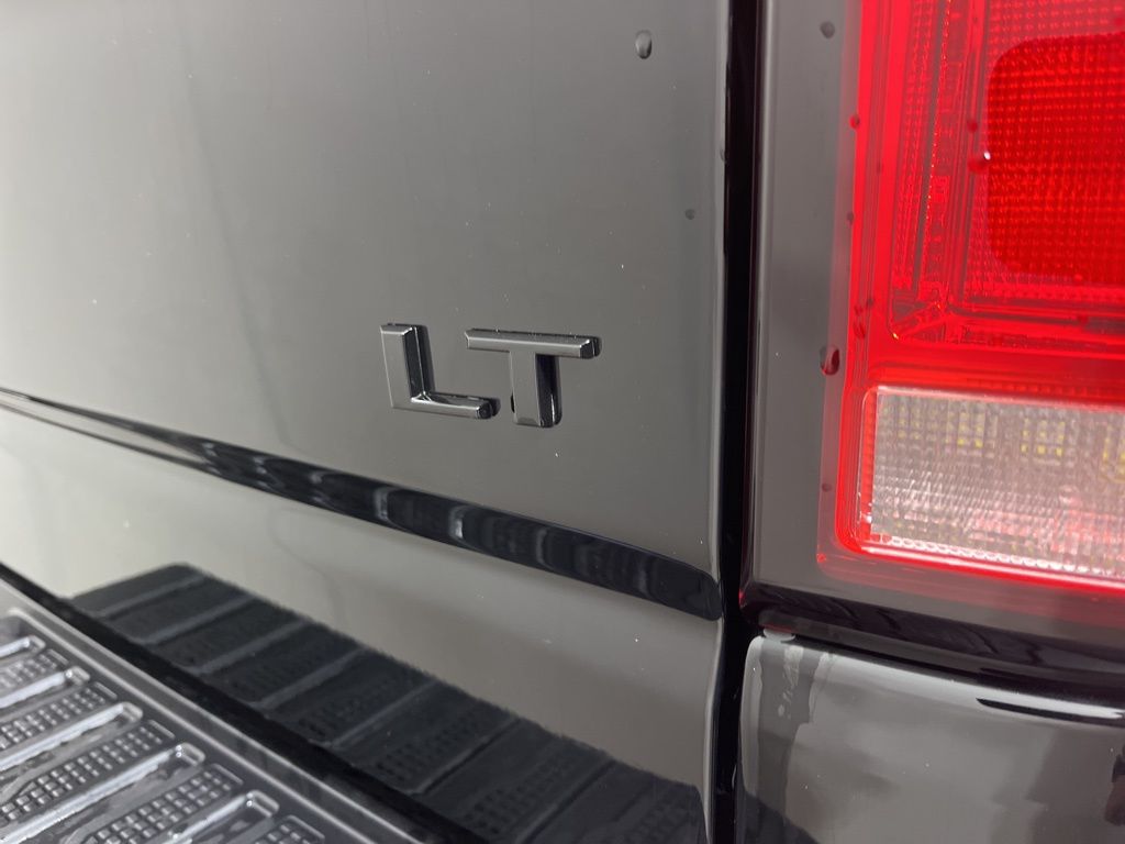 Thumbnail: 2025 Chevrolet Silverado 2500 - 20