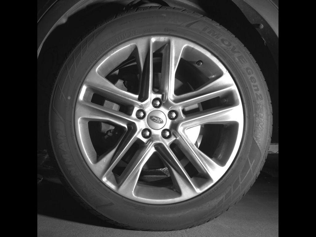 Used 2016 Magnetic Ford XLT image 10