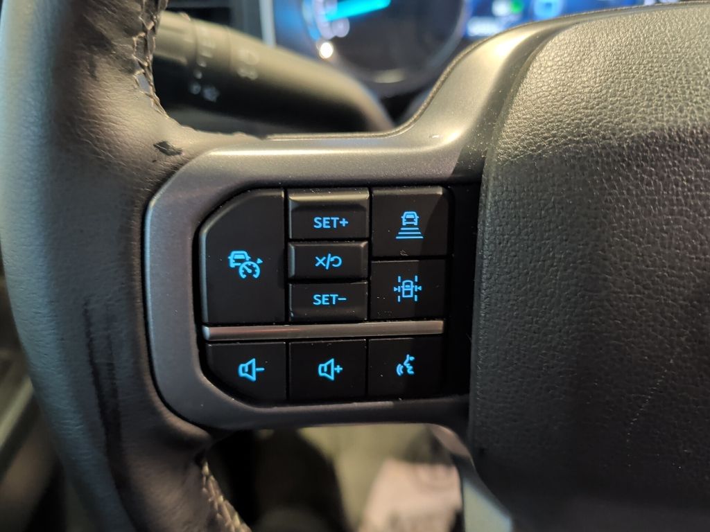2023 Oxford White Ford F-150 XLT 4X4 Truck
